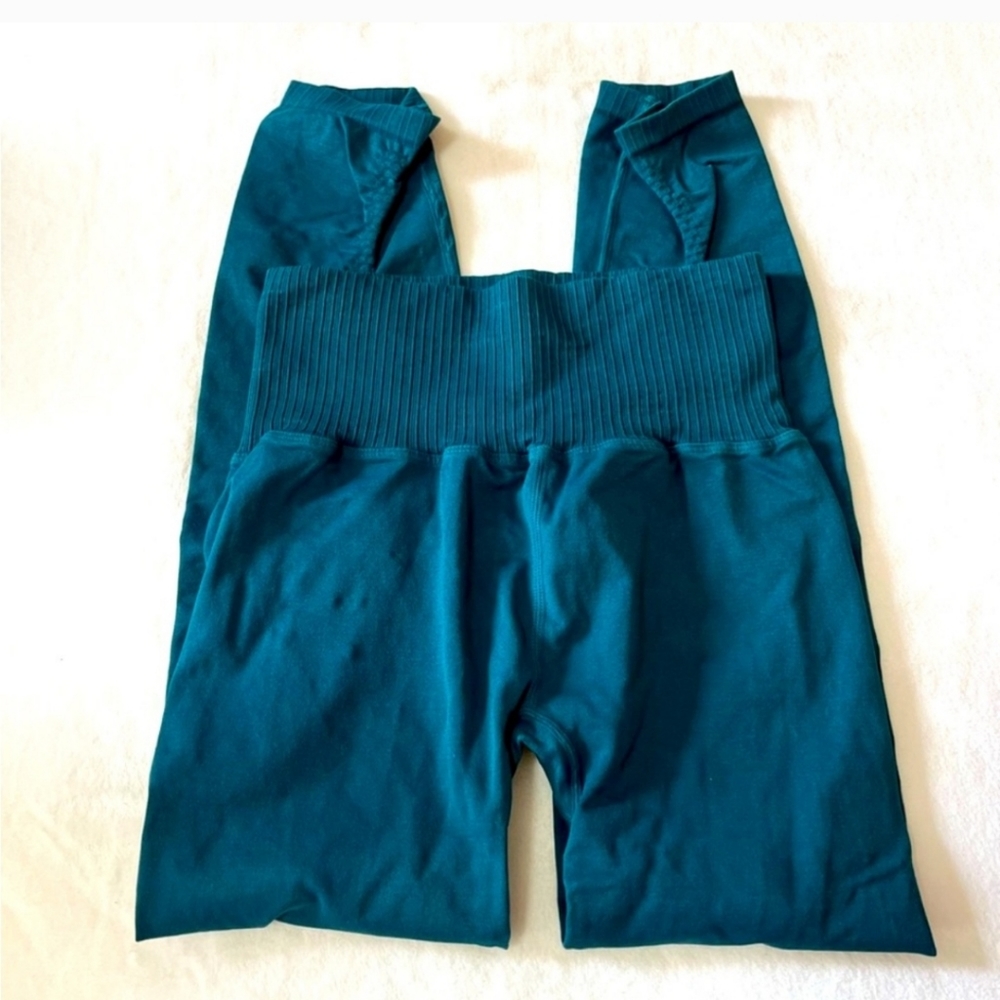 NWOT Free People Good Karma leggings, size XS/S, dark teal